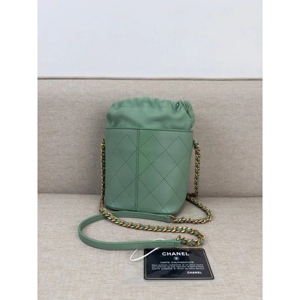 CHANEL Green Caviar Drawstring Bucket Bag AGHW